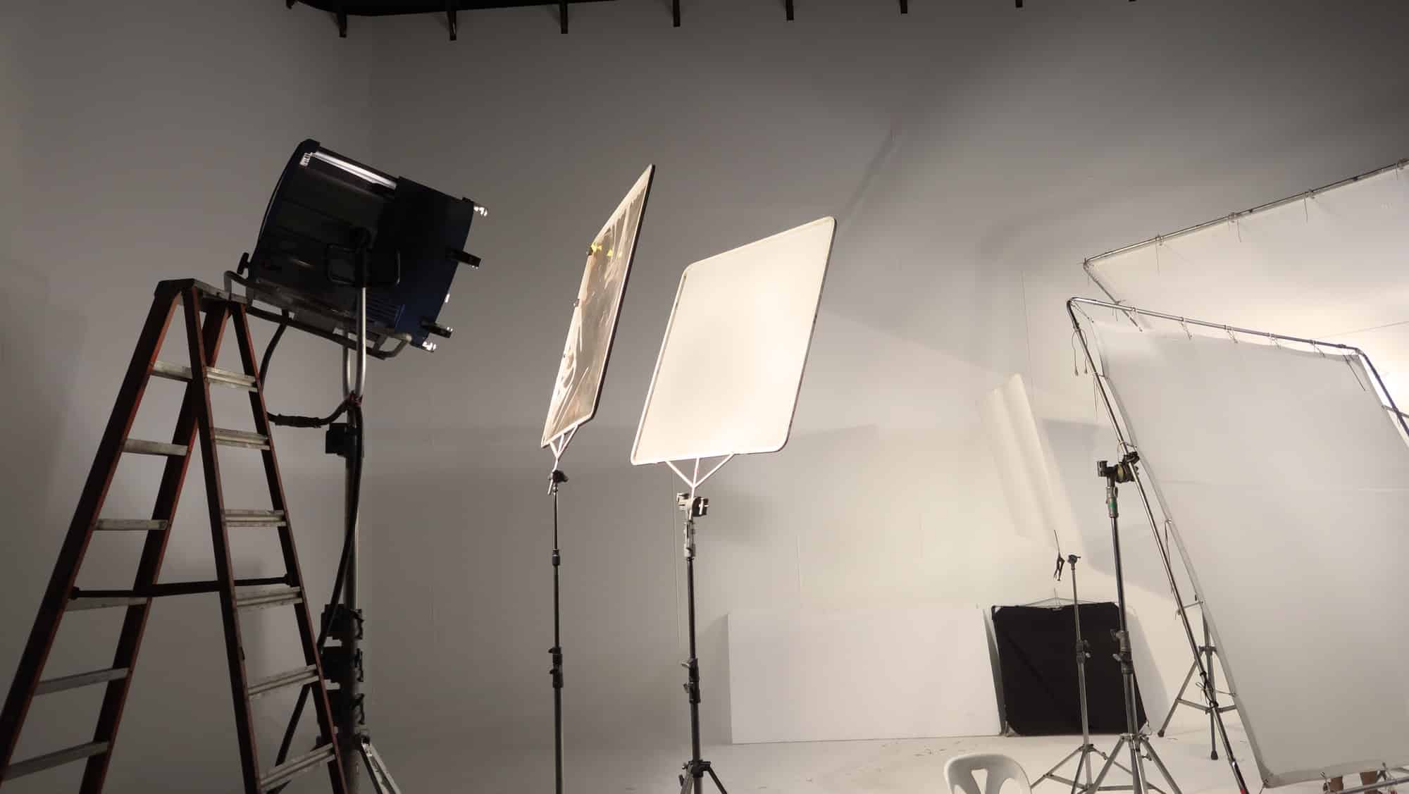 Arranging The Best Lighting For Video Interviews (Professionally